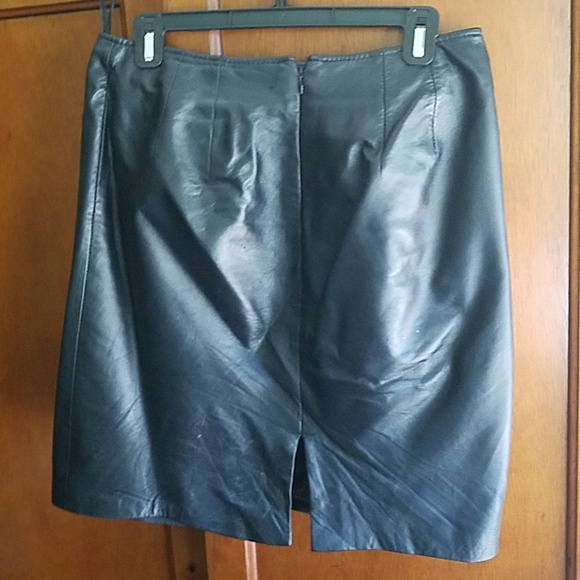 Vintage 80's Leather mini skirt - Picture 2 of 4